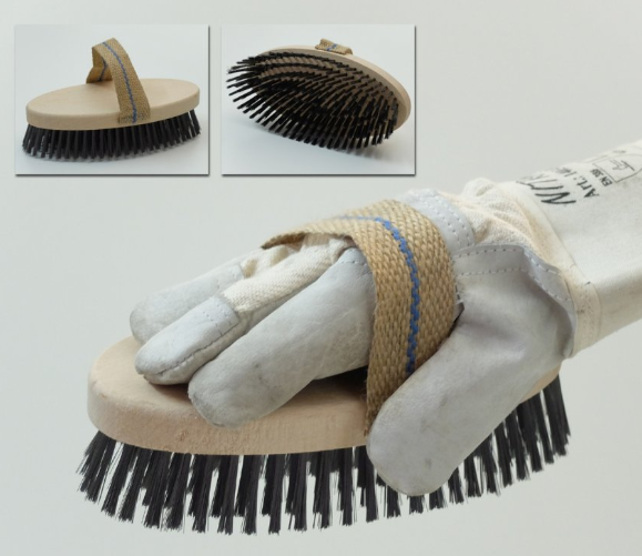 IMPA 510660 WIRE BRUSH, OVAL 130 x 60 MM